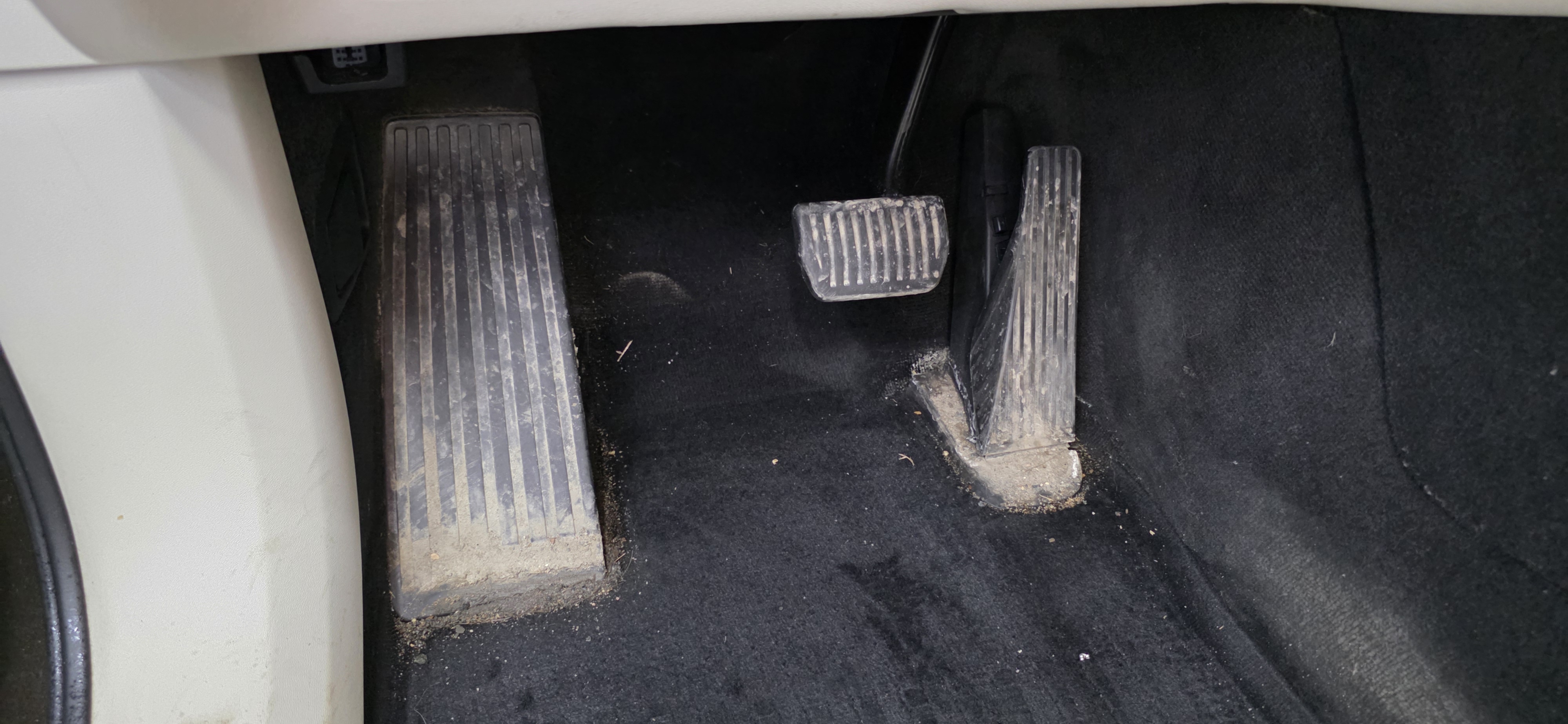 Химчистка и полировка Volvo XC 90 до и после - работа 1