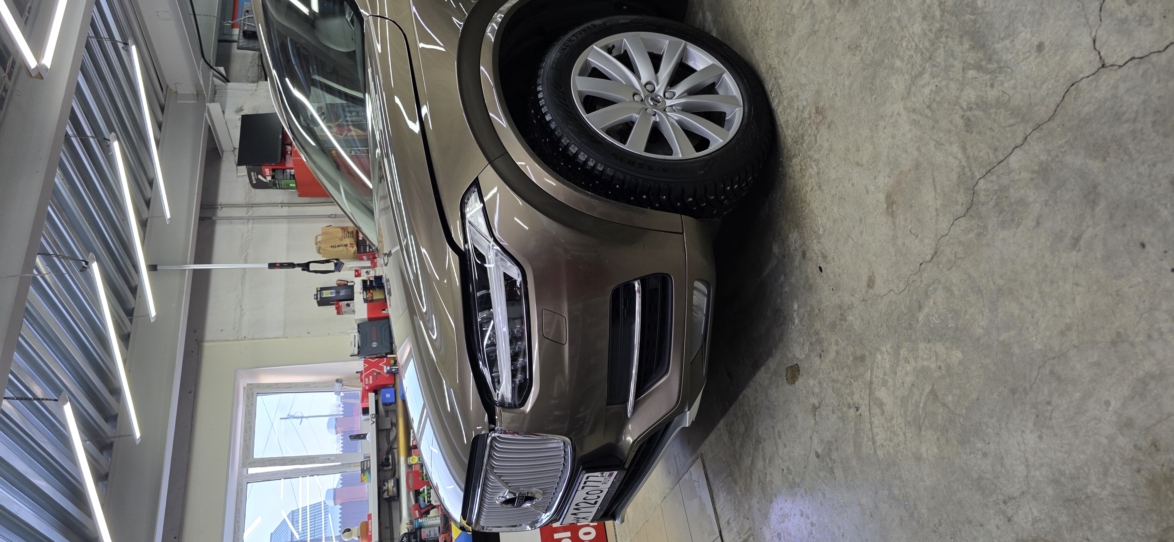 Химчистка и полировка Volvo XC 90 до и после - работа 14