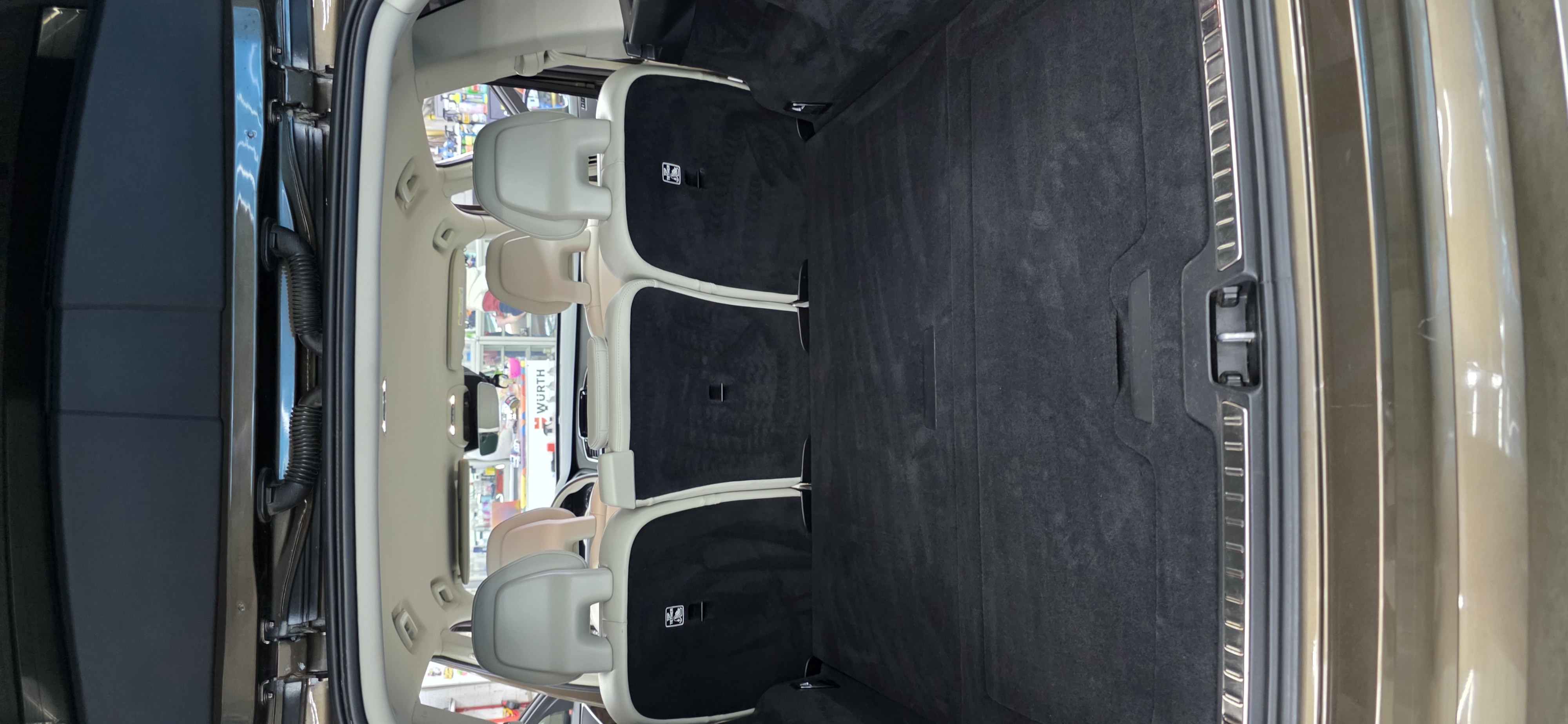 Химчистка и полировка Volvo XC 90 до и после - работа 18