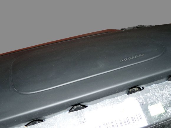 Перетяжка торпедо кожей - работа 3