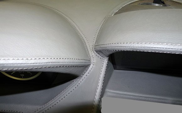 Перетяжка торпедо кожей - работа 26