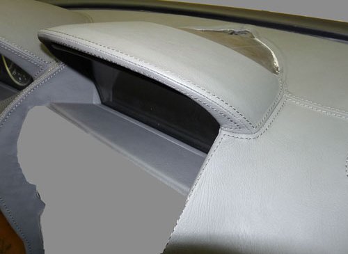 Перетяжка торпедо кожей - работа 33