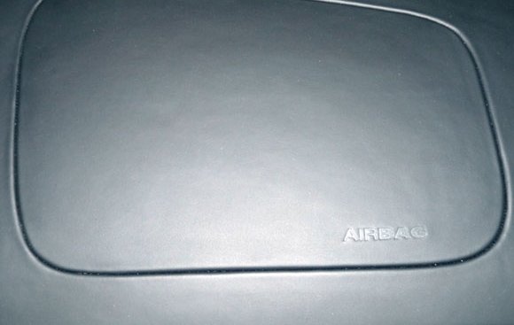 Перетяжка торпедо кожей - работа 39