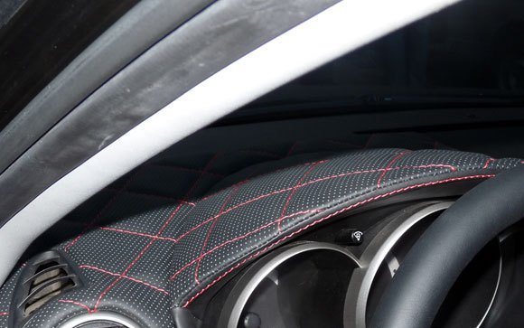 Перетяжка торпедо кожей - работа 41