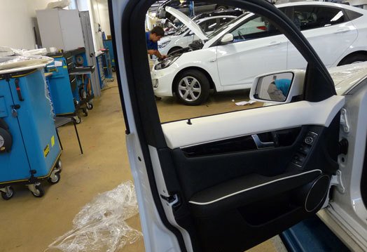 Мерседес C 200